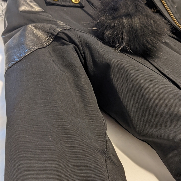 Moose Knuckles Gold Series Coat - Picture 7 of 9